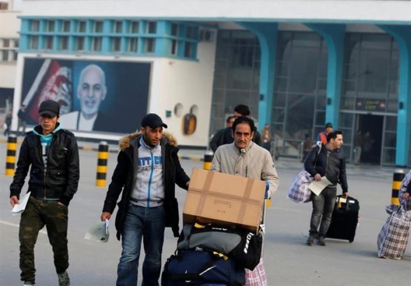 فرود دهمین هواپیمای حامل پناهجویان اخراجی افغان از آلمان در کابل