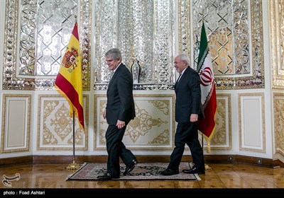 آلفونسو داستیس وزیر امور خارجه اسپانیا و محمد جواد ظریف وزیر امور خارجه ایران