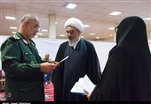 بوشهر|برپایی میز خدمت سپاه امام صادق(ع) در مصلی نماز جمعه +تصاویر