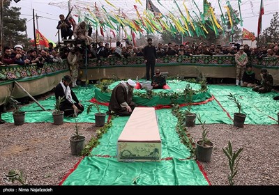 تشییع و تدفین پیکر شهید گمنام در مرکز اموزش امام رضا (ع) - مشهد