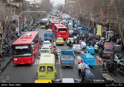 خیابان خیام واقع در قسمت جنوبی محله سنگلج