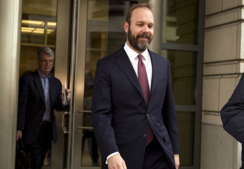 Ex-Trump Aide Pleads Guilty, Will Cooperate in Russia Probe