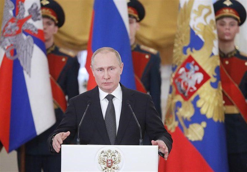 Russia&apos;s Putin Sworn In for Another Six Years in Office