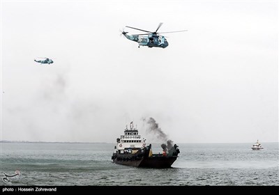 جزیرہ ہرمز میں ایرانی بحریہ کی تربیتی مشقیں