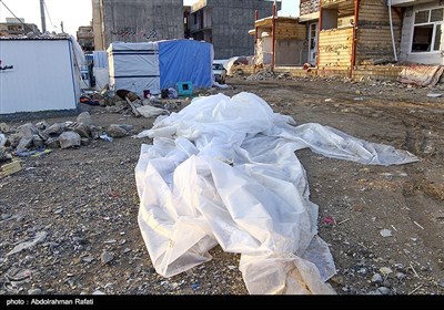 Iran's Quake-Hit Areas Still Grappling with Problems 100 Days after Quake