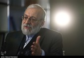 لاریجانی: روحانی غل و زنجیر 8 ساله برجام بر دست و پای دانشمندان مملکت را باز کند