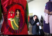 طراحان لباس ایرانی‌اسلامی به نمایشگاه کتاب کرمان آمدند
