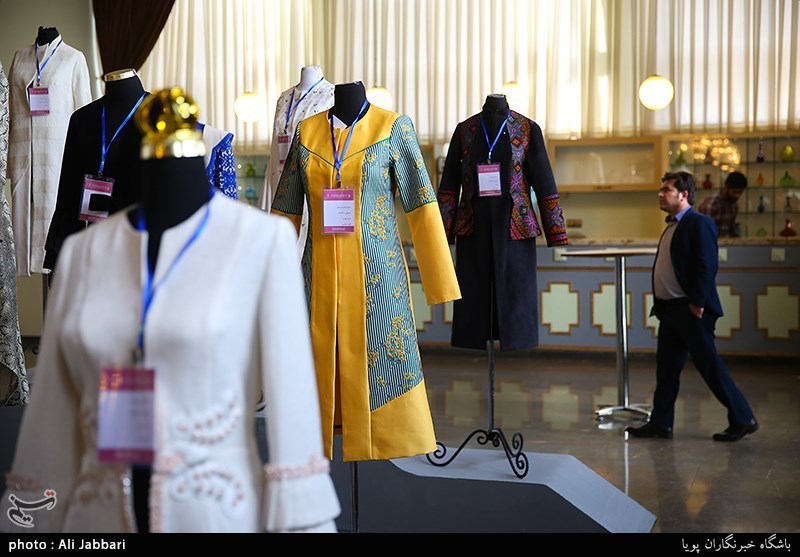 نمایشگاه و جشنواره مد و لباس اسلامی و ایرانی در گلستان گشایش یافت