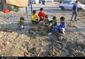 کرمانشاه| هلال احمر کمک‌های مردمی را به‌عنوان عیدی به زلزله‌زدگان پرداخت می‌کند