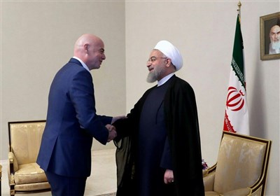 روحانی در دیدار با اینفانتینو:‌ فیفا مراقبت کند تا مسائل غیرورزشی در ورزش تأثیرگذار نباشد/ ایران آمادگی میزبانی مسابقات بین‌المللی را دارد