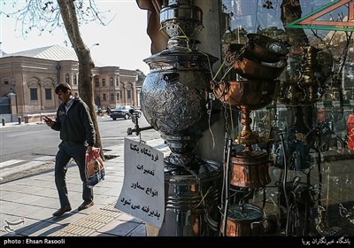 سماور فروشی های قدیمی محله بهارستان-دورنمای موزه مجلس