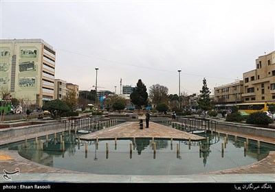 میدان بهارستان اگرچه امروز یک میدان آرام و زیبای تاریخی است،اما روزگاری سیاسی ترین میدان تهران بود.از رویدادهای مشروطه و به توپ بستن مجلس گرفته تا اعتراضات پس از کودتای 28 مرداد