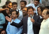 عمران خان: ناکارآمدی مسئولین حزب نواز باعث شده هر پاکستانی 140هزار روپیه بدهی خارجی داشته باشد