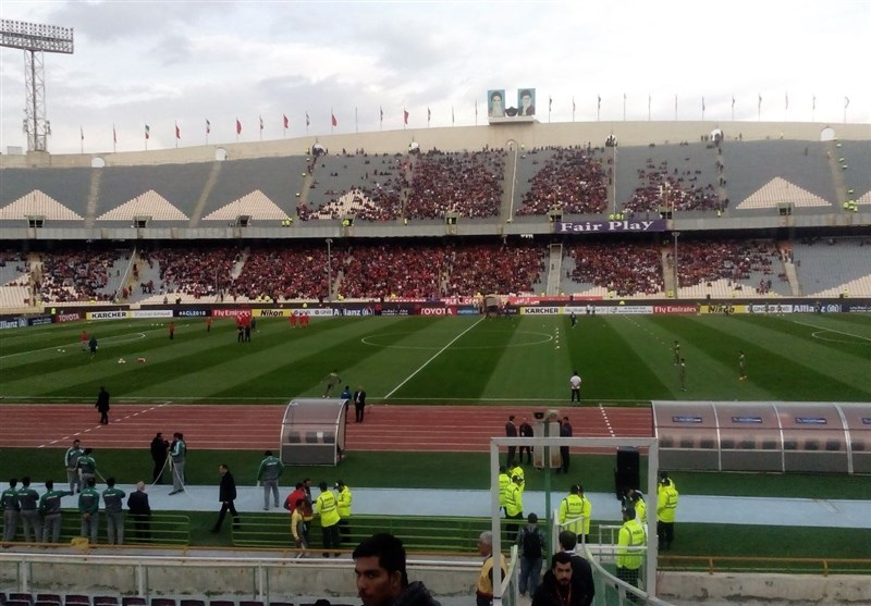 حاشیه بازی پرسپولیس- الوصل|حضور علی پروین و تشویق «بوندس‌لیگایی» هواداران + تصاویر