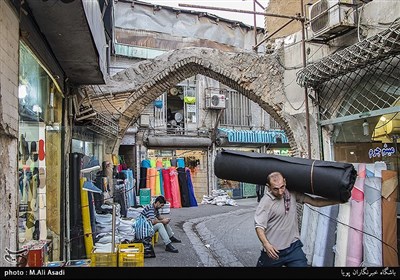 کوچه باریک بازار تهران 