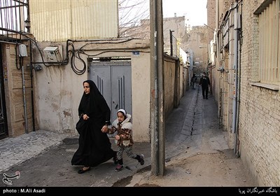 کوچه ی باریک محله طیب حوالی میدان خراسان 