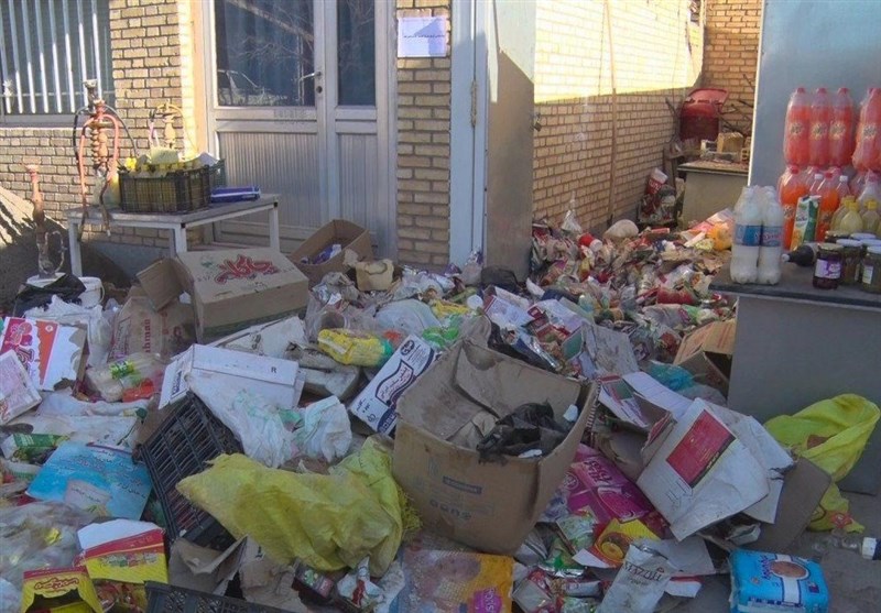 اصفهان| بیش از 2.5 تن مواد غذایی فاسد و غیرمجاز در اردستان معدوم شد