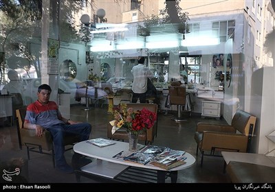 آرایشگاه قدیمی، محله محبوب مجاز تهران
