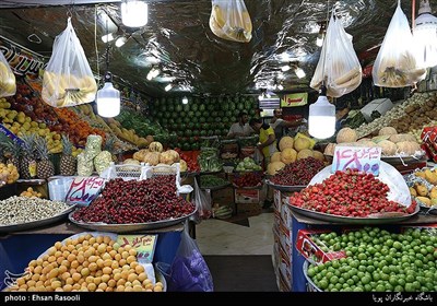 میوه فروشی در محله محبوب مجاز تهران