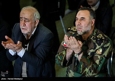 امیر کیومرث حیدری فرمانده نیروی زمینی ارتش در نماز جمعه تهران