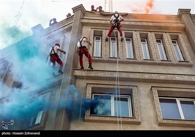 Iranian Red Crescent Holds Drill ahead of New Iranian Year