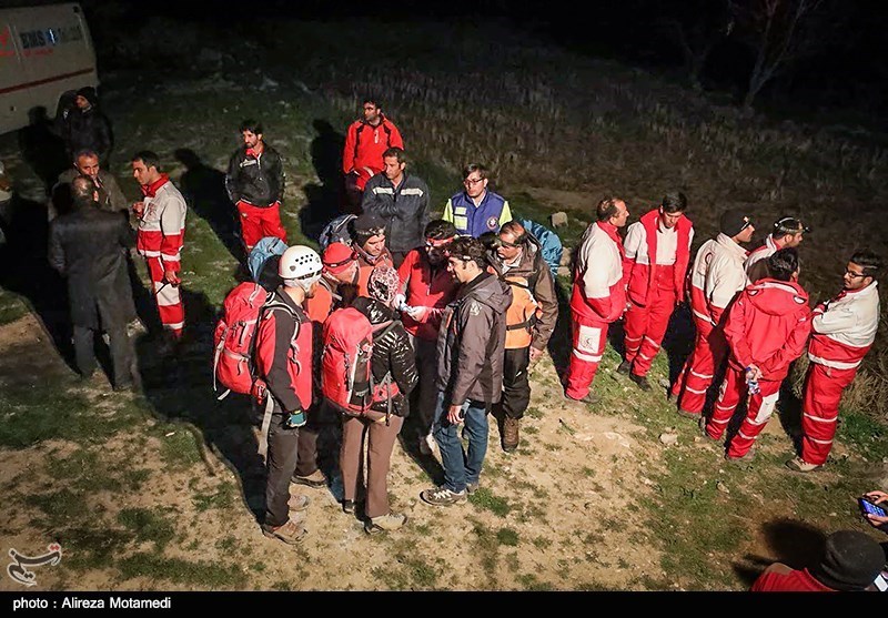 شهرکرد|پایان عملیات انتقال اجساد جان‌باختگان هواپیمای ترکیه؛ تمام 11 جسد به پائین ارتفاعات منتقل شدند