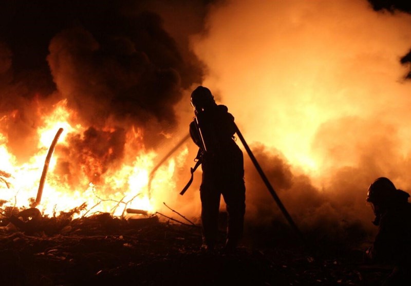 آتش‌سوزی در نمایشگاه عرضه محصولات بهاره در تهرانسر