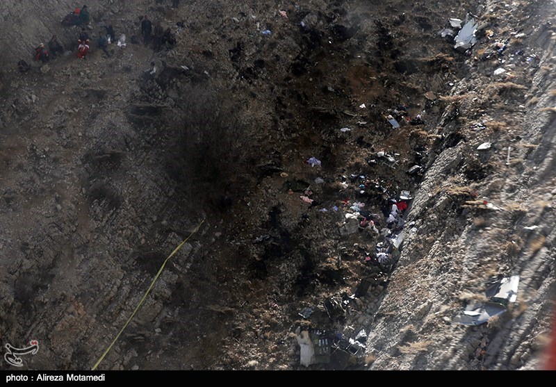 شهرکرد|حضور خانواده جان‌باختگان حادثه سقوط هواپیمایی ترکیه در ارتفاعات هلن
