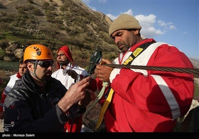 ترک طیارہ حادثہ؛ ایرانی امدادی ٹیموں کی جنازوں کو نکالنے کیلئے بروقت کارروائی