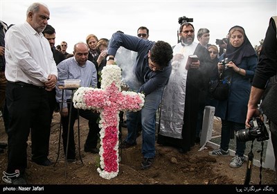 خاکسپاری لوون هفتوان بازیگر ارمنی سینمای ایران