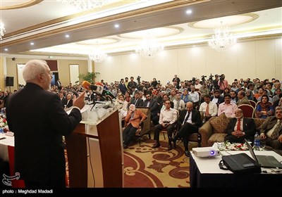 سخنرانی محمدجواد ظریف وزیر امور خارجه در نشست اقتصادی ایران و پاکستان - کراچی