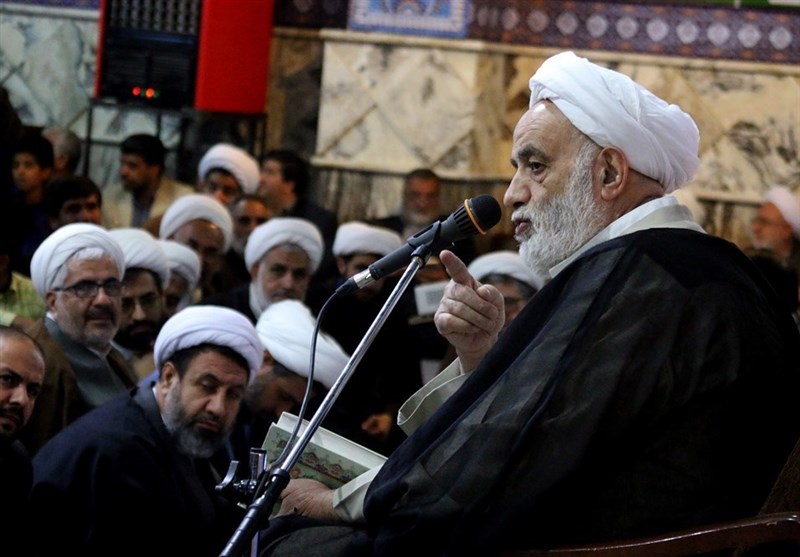 حجت‌الاسلام قرائتی هفته اول محرم در کرمان سخنرانی می‌کند
