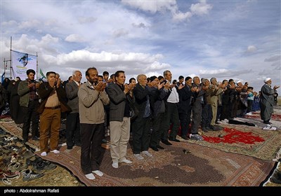اقامه نماز باران در روستای آبشینه همدان