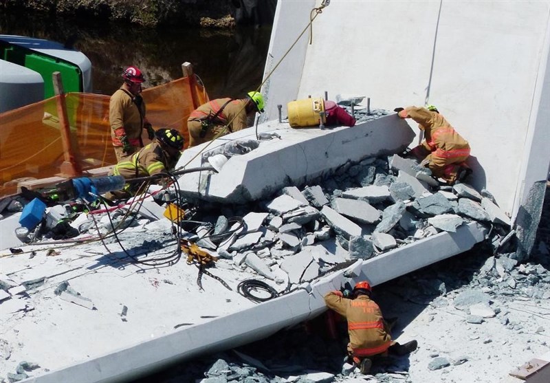 مرگ 4 نفر بر اثر سقوط پل عابر پیاده در شهر میامی آمریکا