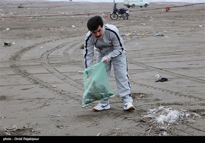 پاکسازی ساحل کلاچای در آستانه نوروز - گیلان