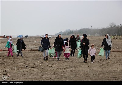 پاکسازی ساحل کلاچای در آستانه نوروز - گیلان