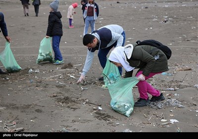 پاکسازی ساحل کلاچای در آستانه نوروز - گیلان