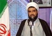 امام جمعه موقت کاشان: دشمن به دنبال وحدت‌زدایی در ایران است