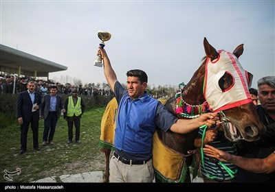 ایران کے صوبہ گلستان کے علاقے گنبد کاووس میں گھڑ سواری مقابلے