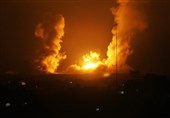 Siyonist İsrail Ordusu Gazze&apos;ye Saldırdı