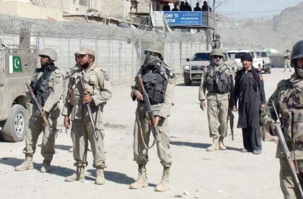 7 نظامی پاکستانی در درگیری با نیروهای افغان کشته شدند