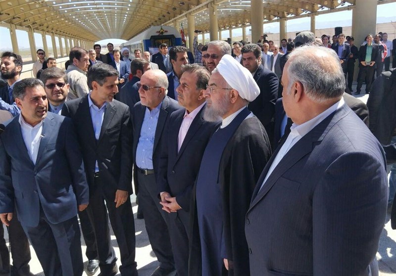 کرمانشاه| روحانی راهآهن غرب کشور را افتتاح کرد؛ حرکت نخستین قطار به سمت مشهد مقدس