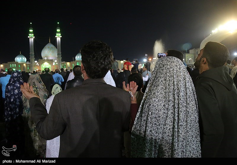 قم| ساعت عاشقی به وقت ایران؛ امشب همه نگاه‌ها به سمت توست مهدی جان