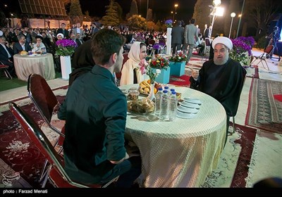تحویل سال نو در کنار مردم زلزله زده کرمانشاه