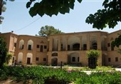 بیرجند|روزانه 4 هزار نفر از باغ تاریخی اکبریه بازدید داشتند