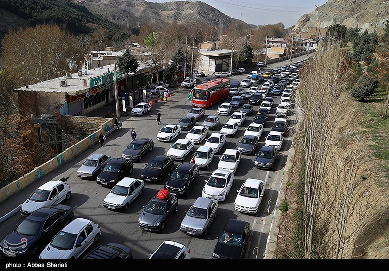 ترافیک سنگین در محورهای شمالی/ توصیه پلیس به استفاده هموطنان از جاده‌های هراز و فیروزکوه