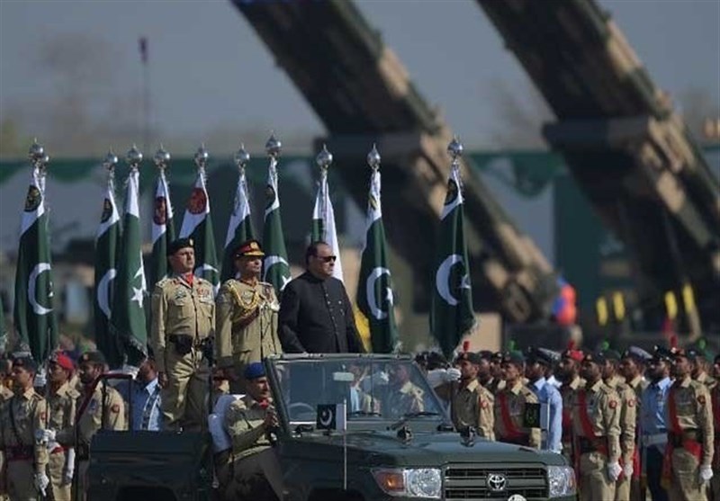 یوم پاکستان کی مناسبت سے اسلام آباد میں مسلح افواج کی پریڈ