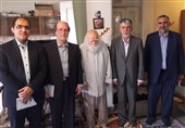 وزیر فرهنگ ارشاد اسلامی با محمدرضا حکیمی دیدار کرد