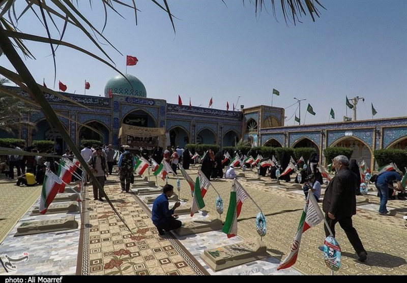 خدمت‌رسانی بسیج دانشجویی خوزستان به سیل‌زدگان در یادمان شهدای هویزه + فیلم