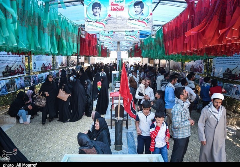 خوزستان| دلدادگی‌های زائران راهیان‌نور در یادمان شهدای هویزه به‌روایت تصویر
